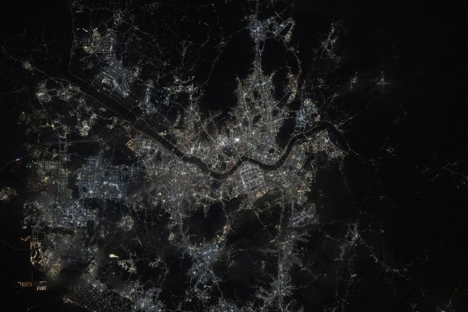 Learn more about Cheonggyecheon Stream Restoration (Seoul)