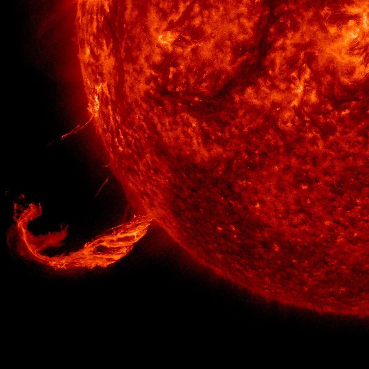 Éruption solaire à la surface du Soleil, vue par le Solar Dynamics Observatory de la NASA